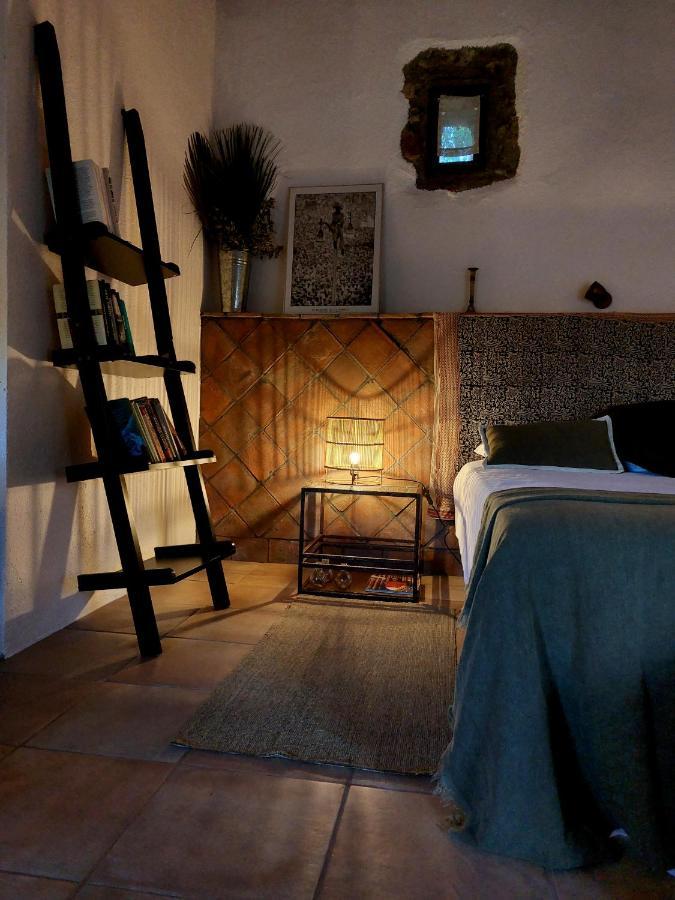 Corral D'En Romagosa Guest House Begues ภายนอก รูปภาพ