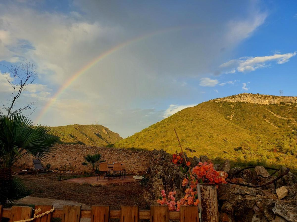 Corral D'En Romagosa Guest House Begues ภายนอก รูปภาพ